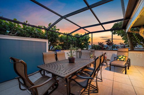622 Ocean Dunes Cir, Jupiter FL  33477-9116 exterior