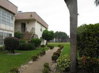 21 Piedmont A, Delray Beach FL  33484-5011 exterior