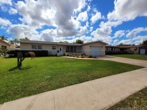 11700 14th Ct, Hollywood, FL 33026-2579