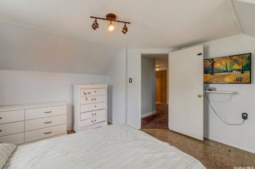 1317 Union Ave, Floral Park NY  11003-2610 exterior