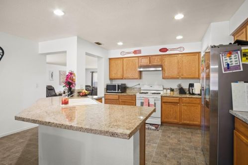 2311 Portifino St, Manteca CA  95337-8405 exterior