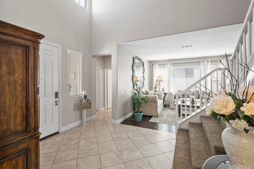 28531 Redwood Canyon Pl, Santa Clarita CA  91390-5723 exterior