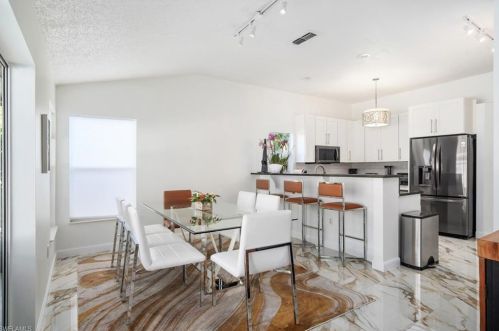 101 Sharwood Dr, Naples FL  34110-5721 exterior