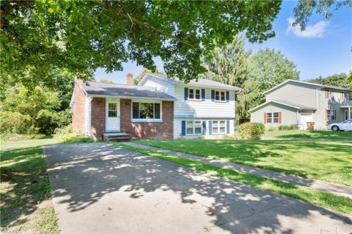 109 Water St, Seville, OH 44273-9787