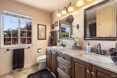 940 24 St, Lakeport CA  95453-3013 exterior
