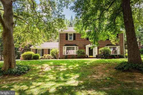 1700 Wheatland Ave, Lancaster, PA 17603-4520