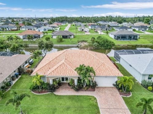 1121 1 Ter, Cape Coral FL  33991-1591 exterior