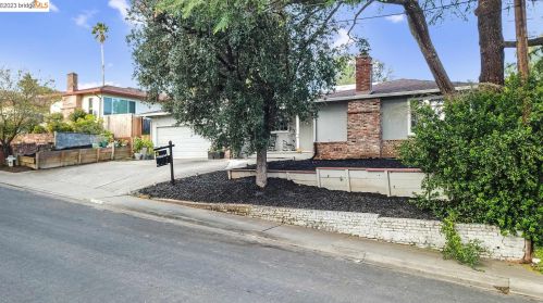 4224 Scenic Ave, West Pittsburg CA  94565-6036 exterior