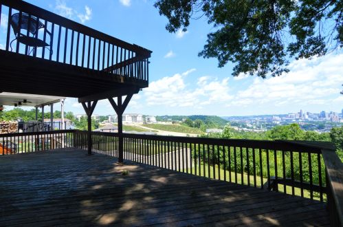 512 Scenic Dr, Covington, KY 41011-2838