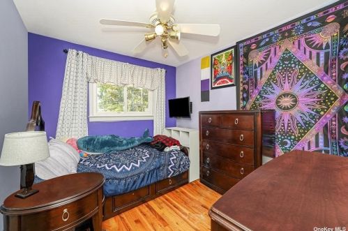 452 Outlook Ave, Babylon NY  11704-4312 exterior