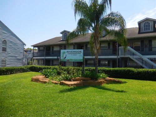 313 Dirksen Dr, De Bary FL  32713-3934 exterior