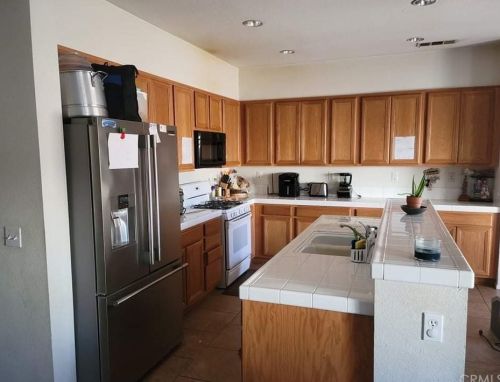 1625 Avenue, Lancaster, CA