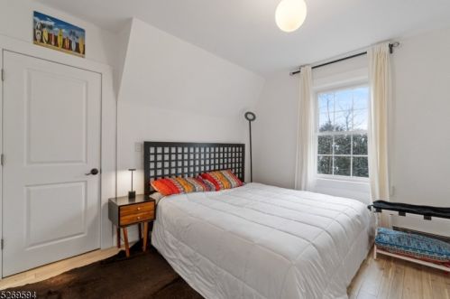 303 Nutley Ave, Nutley NJ  07110-2435 exterior