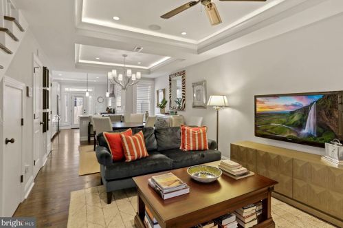 1323 Carolina Ave, Washington, DC 20002-6423
