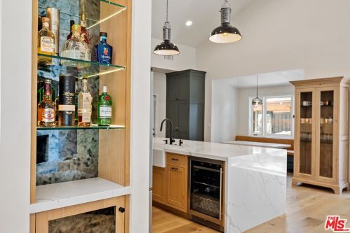 445 Sinaloa Rd, Simi Valley CA  93065-5430 exterior