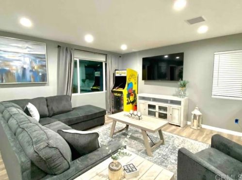 3171 K St, San Diego, CA 92102-4238