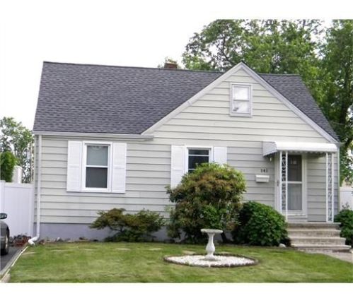 141 Lockwood Ave, Woodbridge, NJ 07095-3617