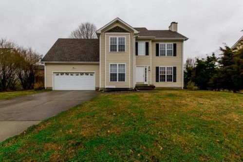 1935 Whirlaway Cir, Clarksville, TN 37042-7299