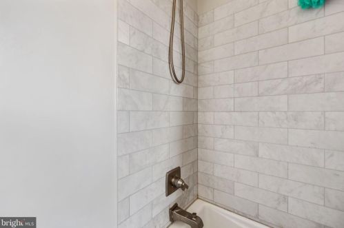 24 Robert Ct, Auburn NJ  08085-1542 exterior