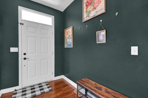 230 Glen Crossing Dr, Pataskala, OH 43062-7090