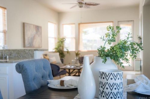 7507 Mona Ln, San Diego CA 92130-5621 exterior