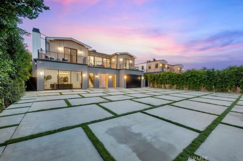 11835 Kling St, North Hollywood, CA 91607-4009