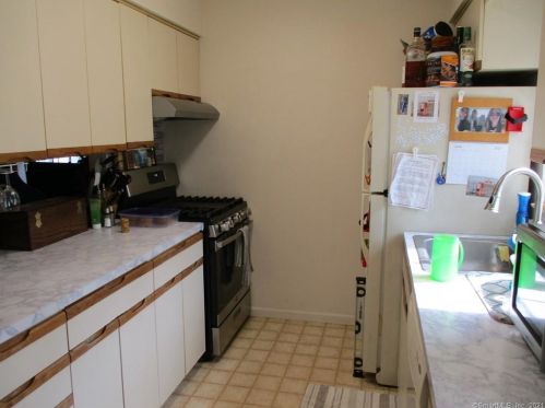 4 Eden Ct, Brookfield Center, CT 06804-2714