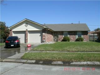 225 Sugarpine Dr, Gretna, LA 70056-7813