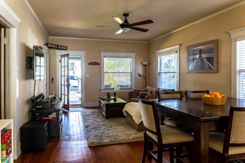 321 Gertruda Ave, Redondo Beach, CA 90277-2946
