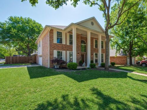 2604 Hawthorn Dr, Euless, TX 76039-4044