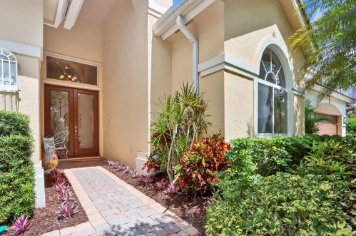 10767 Grande Blvd, West Palm Beach, FL 33412-1327