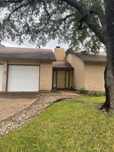 11203 Blossom Bell Dr, Austin TX  78758-4217 exterior