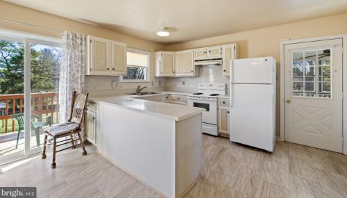 2102 Flowing Springs Rd, Charles Town WV  25414-5853 exterior