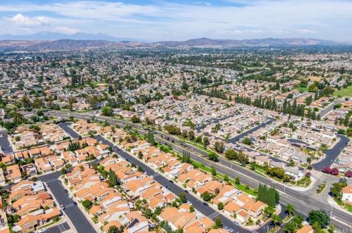 406 Massachusetts Ln, Placentia CA  92870-5017 exterior