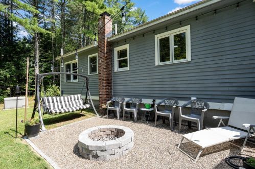 245 Bound Tree Rd, Hopkinton NH  03229-3124 exterior