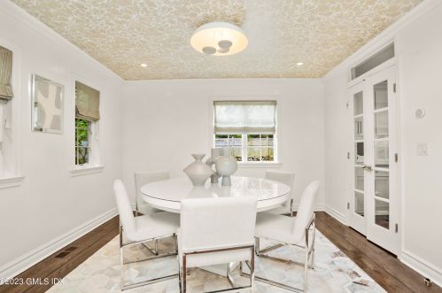 14 Tyler Ln, Riverside CT  06878-1815 exterior