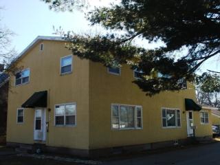930 Jackson St, La Crosse WI  54601-5586 exterior