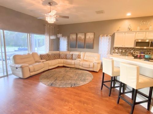 9445 Beaufort Ct, New Port Richey FL  34654-4403 exterior