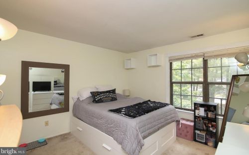 108 Ashton Ct, West Deptford NJ  08051-2001 exterior