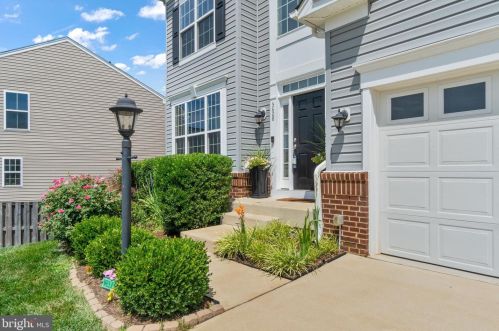 5608 Minnie Ct, Woodbridge, VA 22193-3192