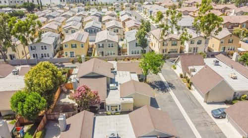 2042 Yale St, Ontario CA  91764-6822 exterior