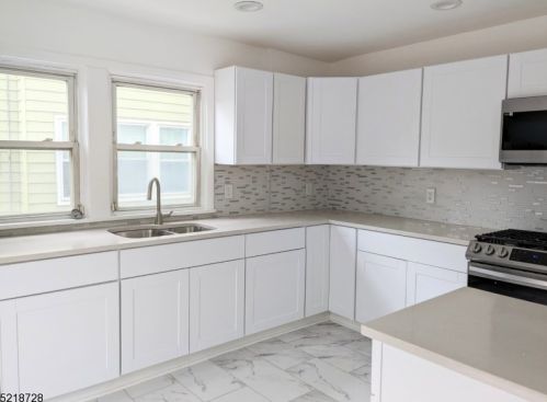 33 Wilcox Ave, East Orange NJ  07018-3320 exterior