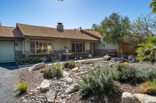 214 Fairview Ln, Lake Nacimiento, CA 93446-1127