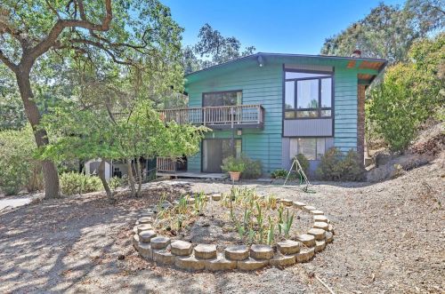 1160 Llagas Rd, Morgan Hill, CA 95037-9459