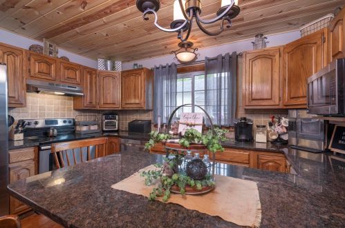 1014 Hinde St, Washington Ch OH  43160-1931 exterior