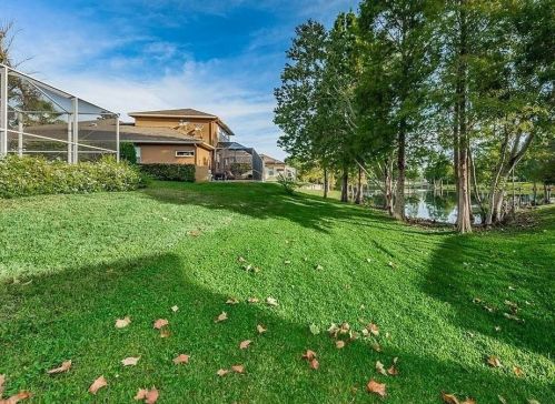 1673 Oak Park Ct, Tarpon Springs FL  34689-3891 exterior