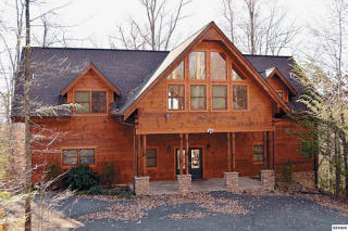 828 Pinnacle Vista Rd, Gatlinburg, TN 37738-6449