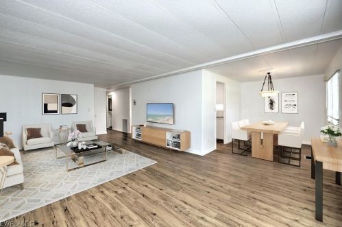 26135 Countess Ln, Bonita Springs FL  34135-6516 exterior