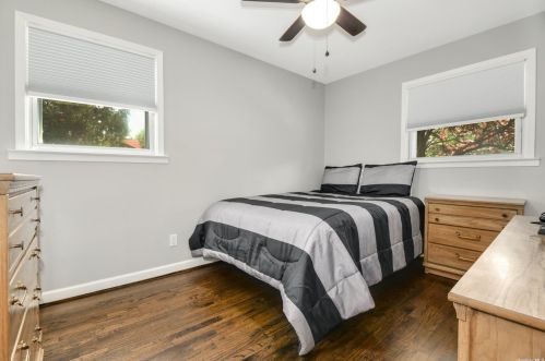 3 Lorijean Ln, Elwood NY  11731-4009 exterior