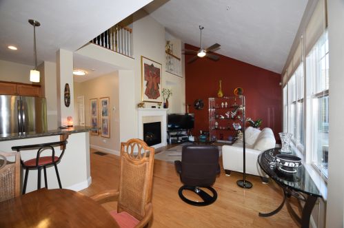 31 Greyhawk Dr, Mashpee MA 02649-4417 exterior